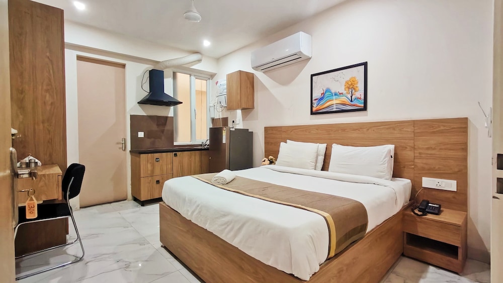Deluxe Room - Photo 3