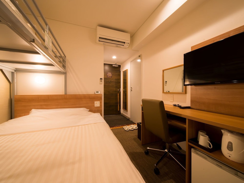 Economy Twin Room, Non Smoking - Photo 4