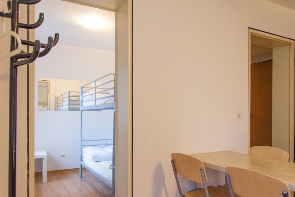 Basic Apartment, 2 Bedrooms, Ensuite photo 3