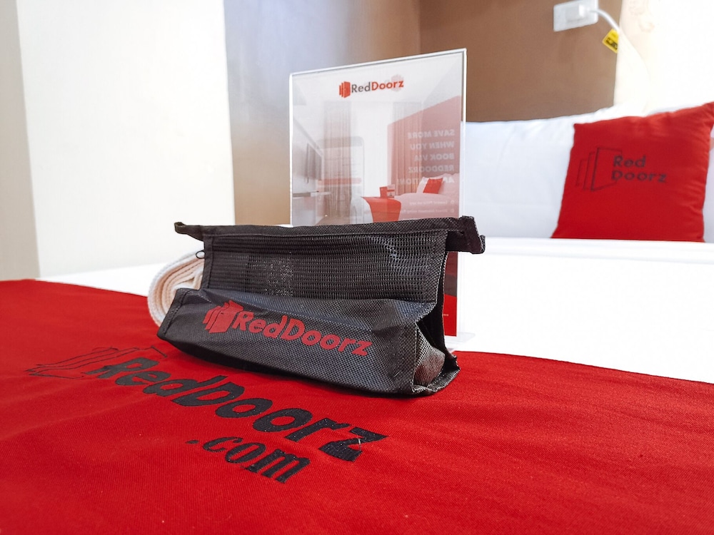Double Room (Reddoorz) - Photo 5