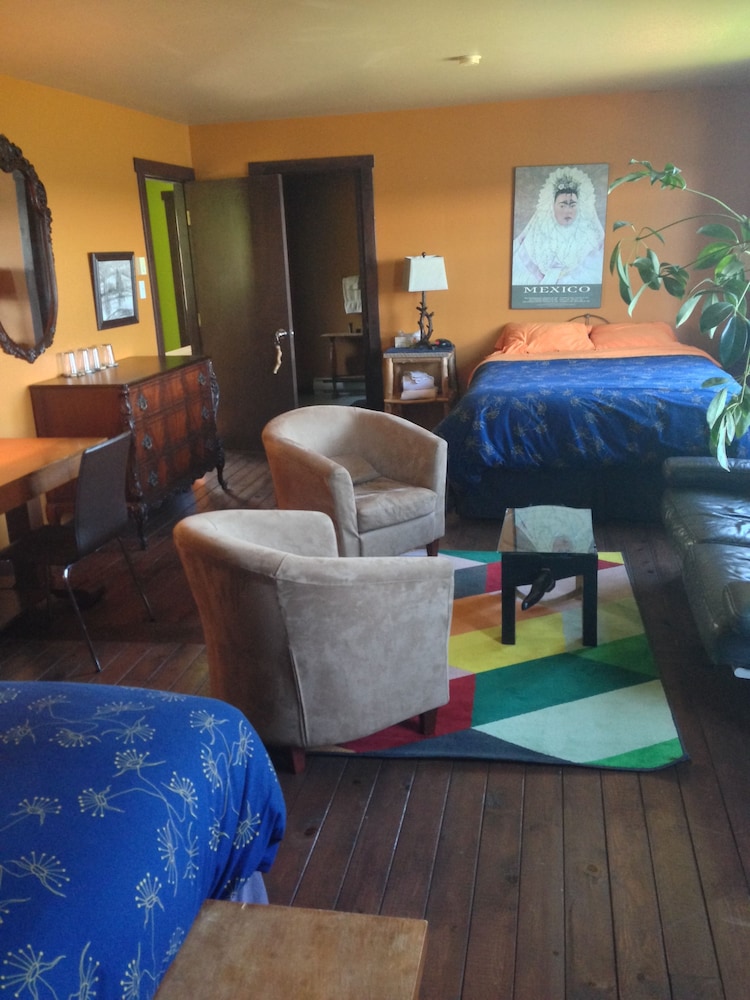 Standard Room, 2 Queen Beds (John Et Mary) photo 1