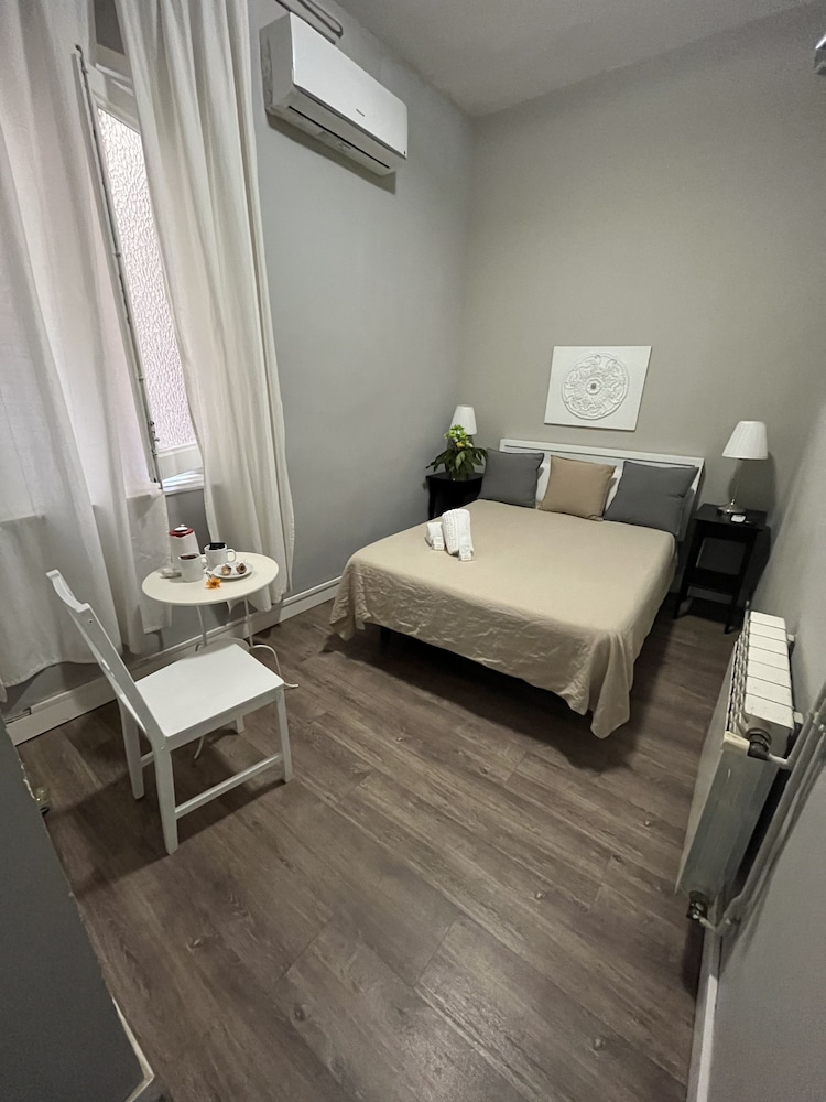 Double Room (H11) photo 3