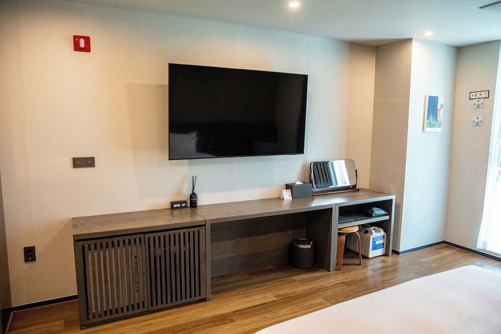 Superior Double Room, City View