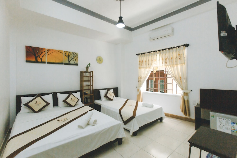 Economy Triple Room
