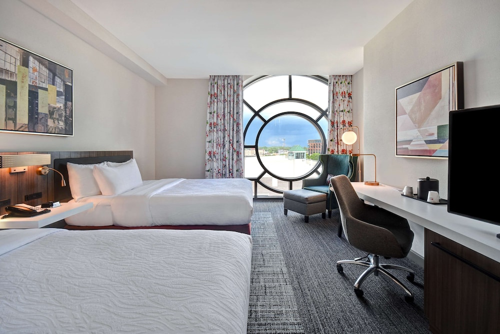 Room, 2 Queen Beds - Photo 1