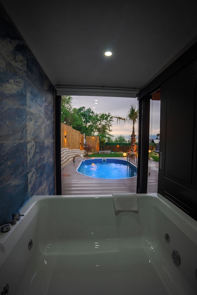 豪华独栋小屋，2间卧室，湖景