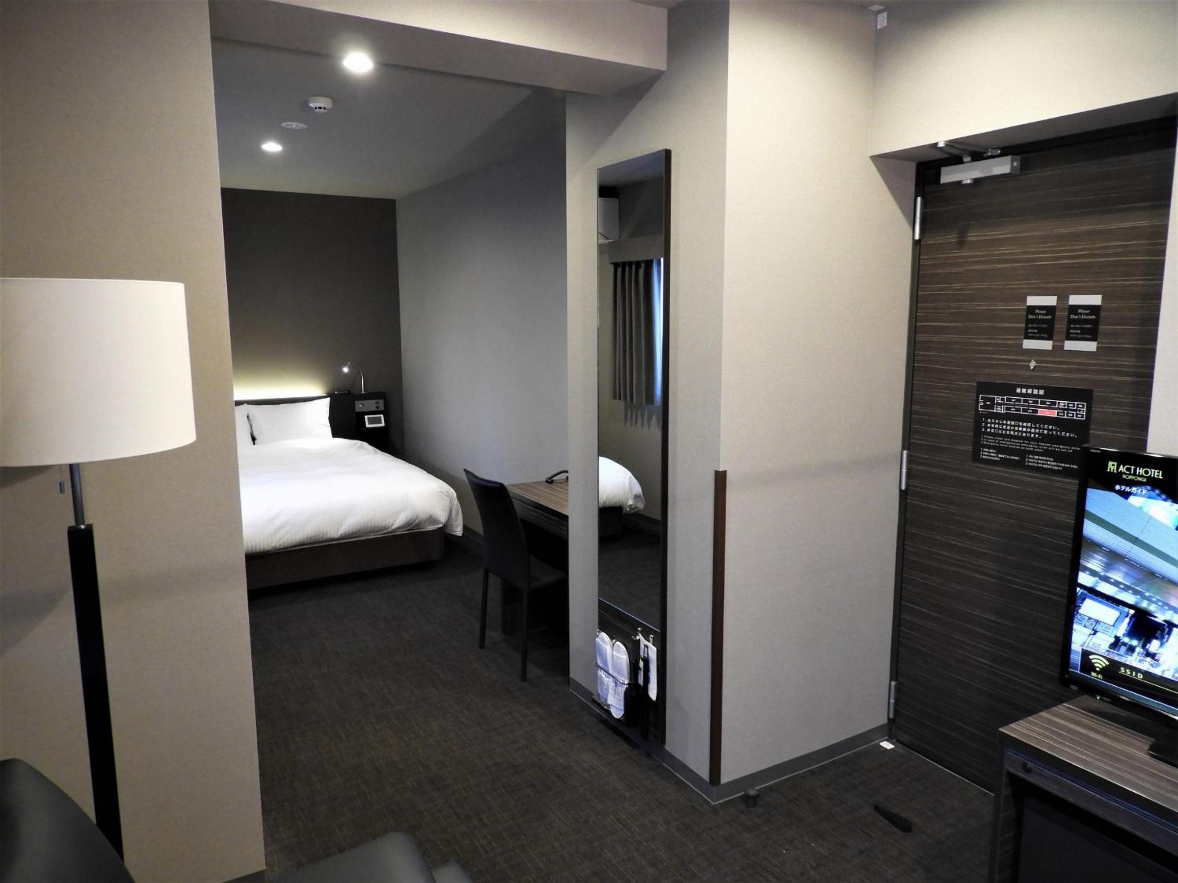 Standard Double Room - Non-Smoking - Weekly Plan(Cleaning once a week) photo 2