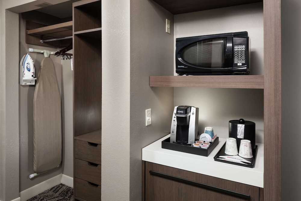 Two Queens Mini-suite - Photo 1
