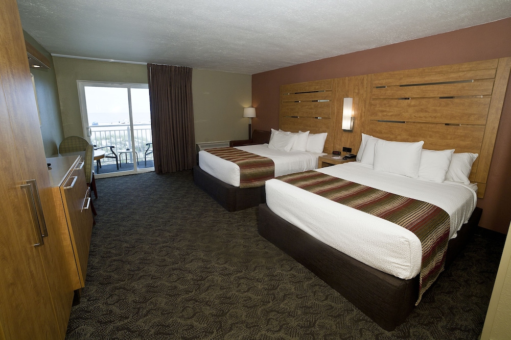 Grand Room, 2 Queen Beds, Beach View photo 2