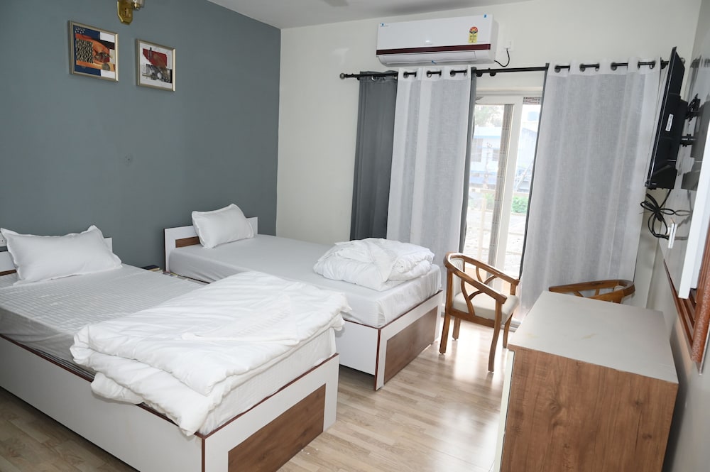 Comfort Double or Twin Room, City View photo 2