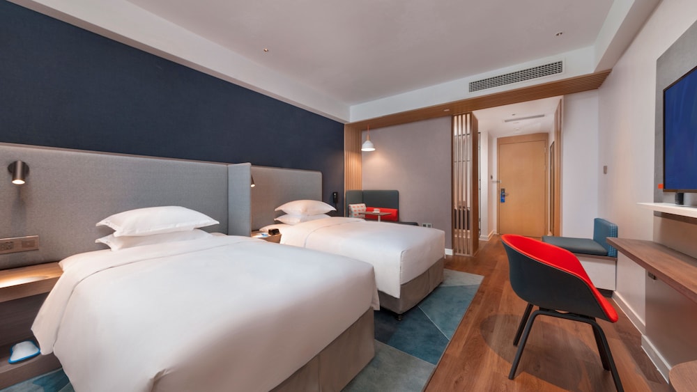 Standard Room, 2 Double Beds, Balcony, Mountain View - Photo 2