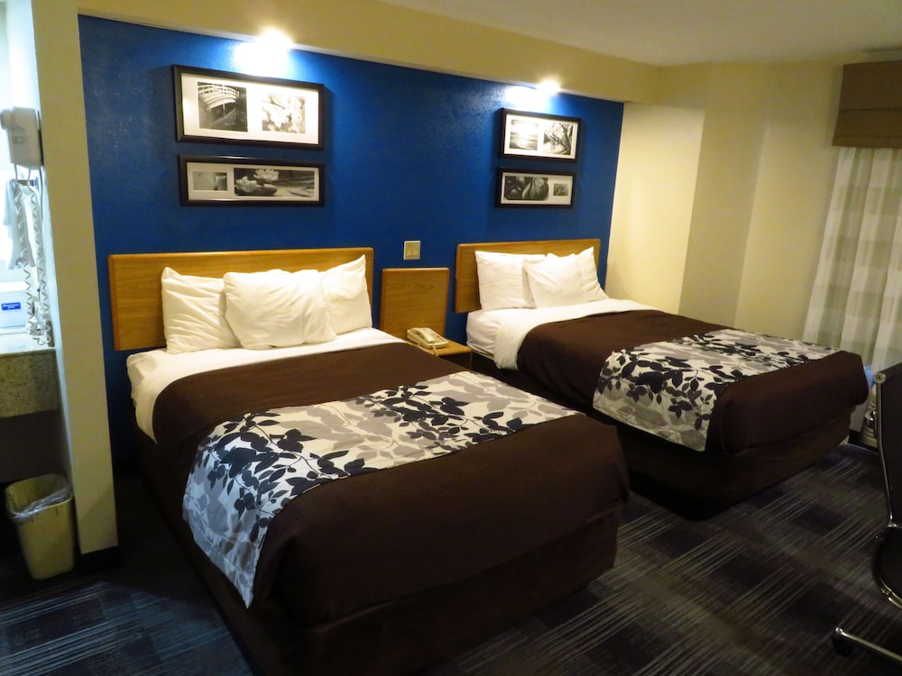 Standard Double Room, 2 Double Beds, Non Smoking - Photo 5