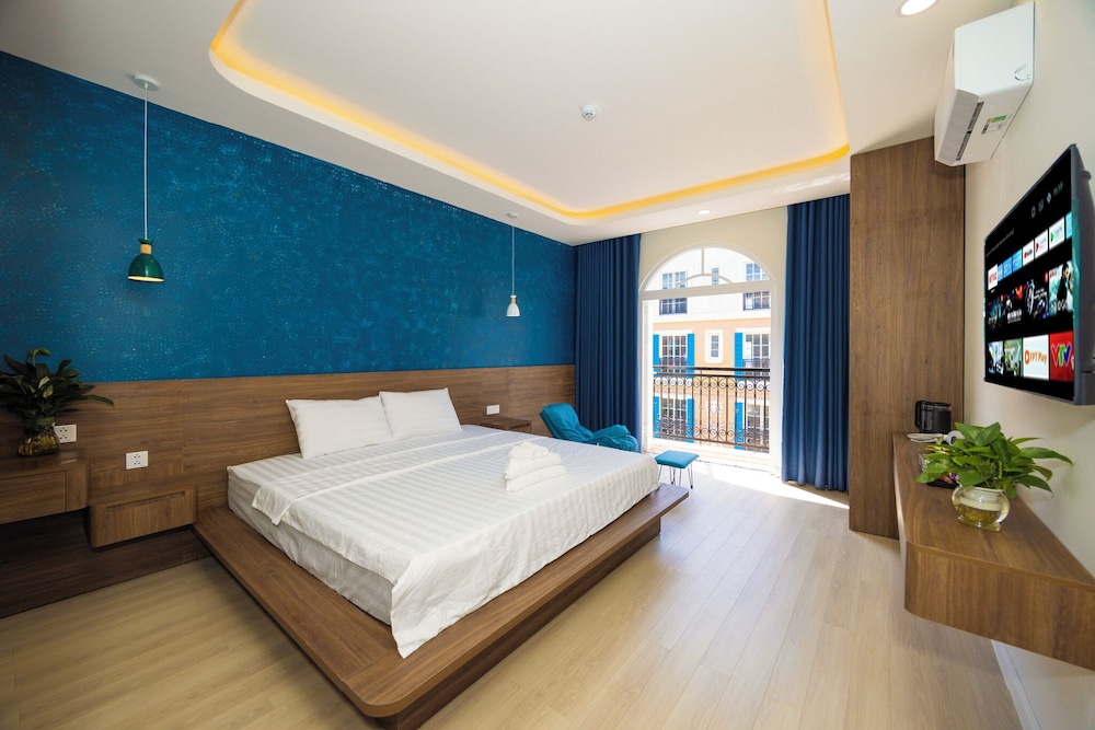 Deluxe Room, Balcony, Bay View