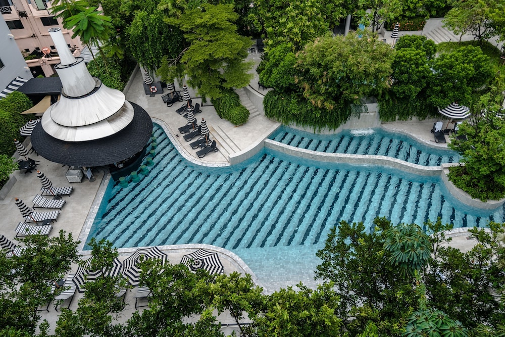 Royal Studio Suite, Pool View - Photo 6