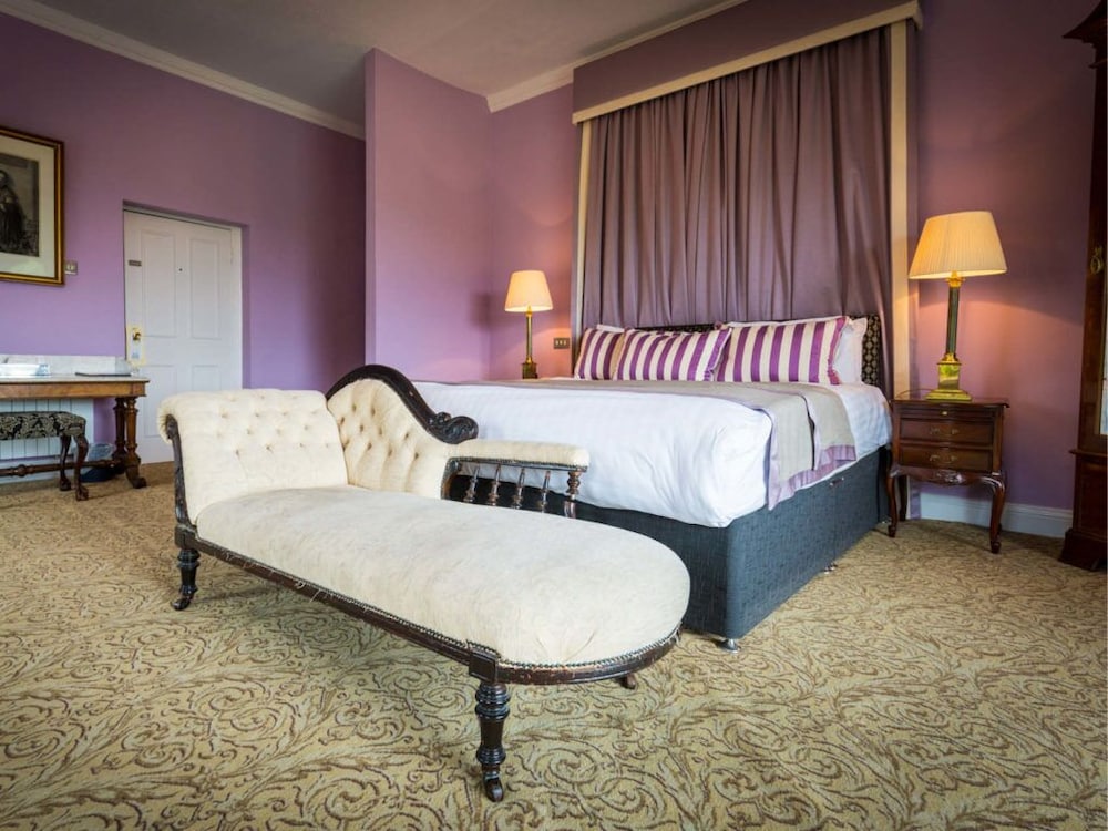 Honeymoon Suite photo 2