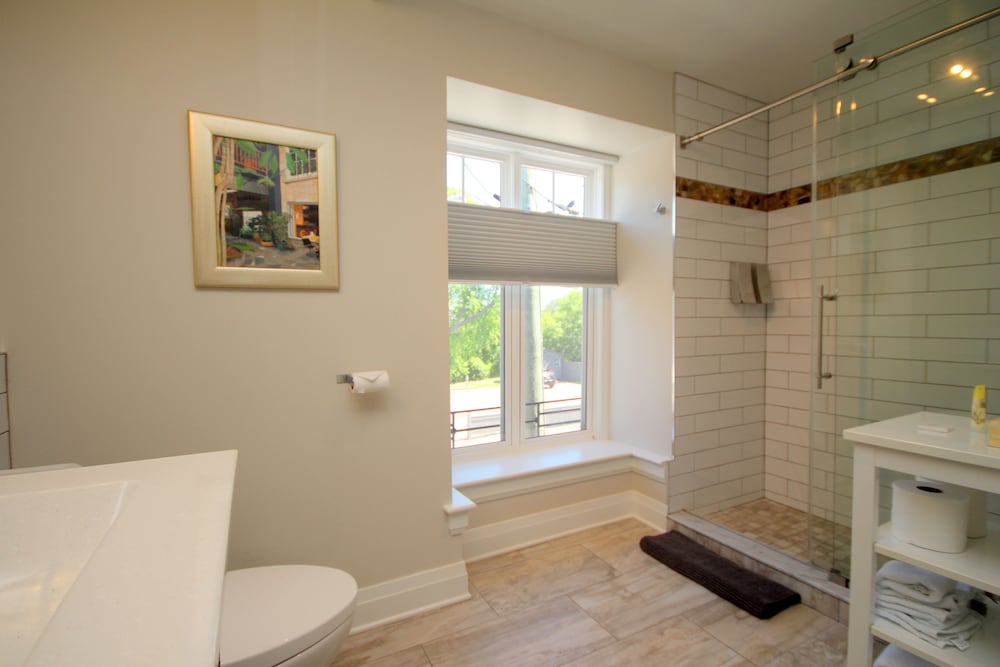 Queen Suite 3 photo 2