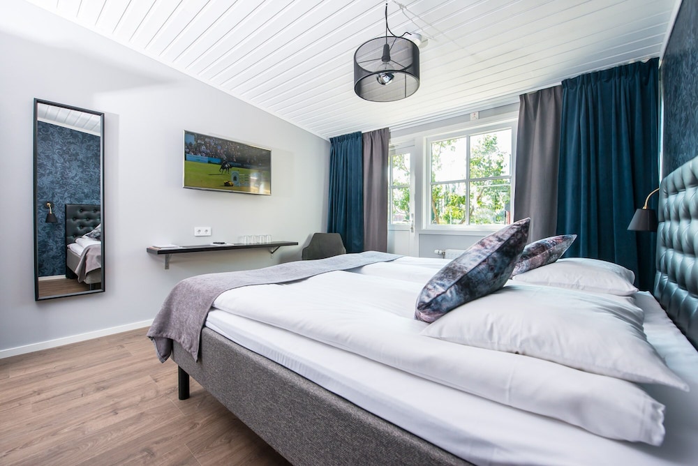 Family Quadruple Room, Multiple Beds, Non Smoking, Ground Floor photo 1