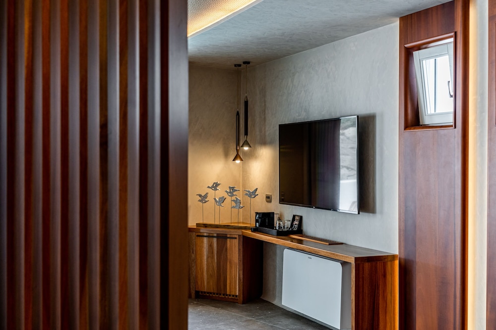 Suite with heated plunge pool - Photo 7