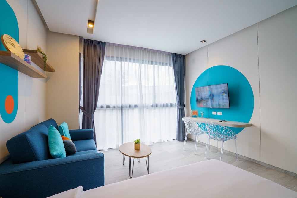 Superior Studio, 2 Twin Beds, Tower + Free Coworking Space - Photo 3