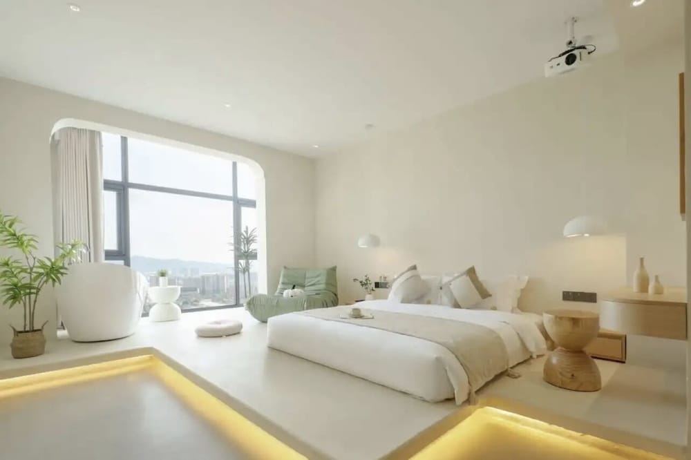 Premier Room, Lake View