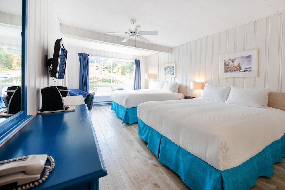 Room, 2 Double Beds, Mountain View (Regular)