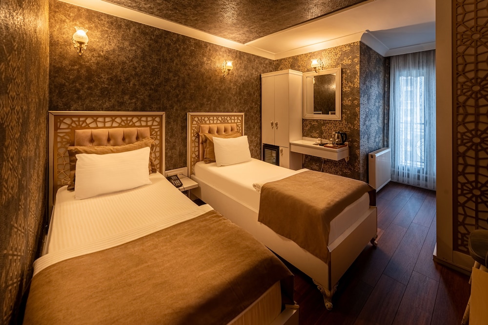 Standard Twin Room photo 2