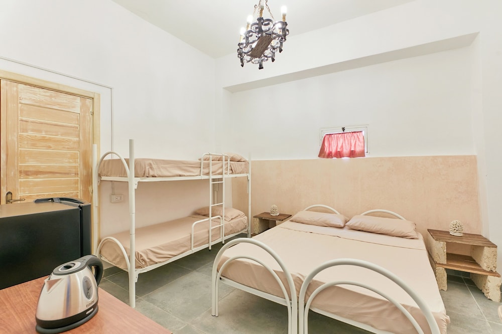 Standard Quadruple Room, Multiple Beds