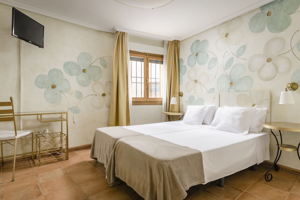 Double Room - Photo 6