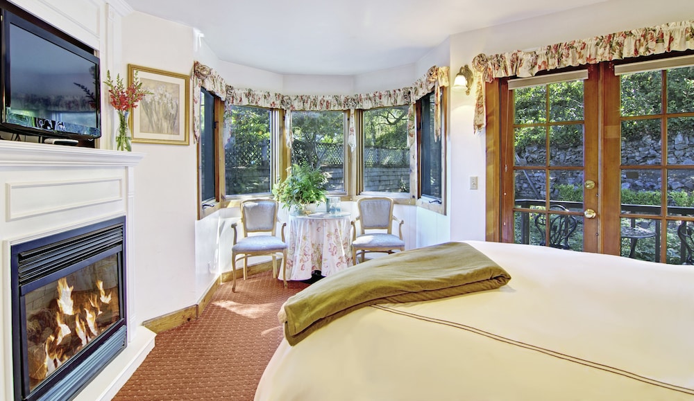 Standard Room, 1 Queen Bed, Accessible photo 1