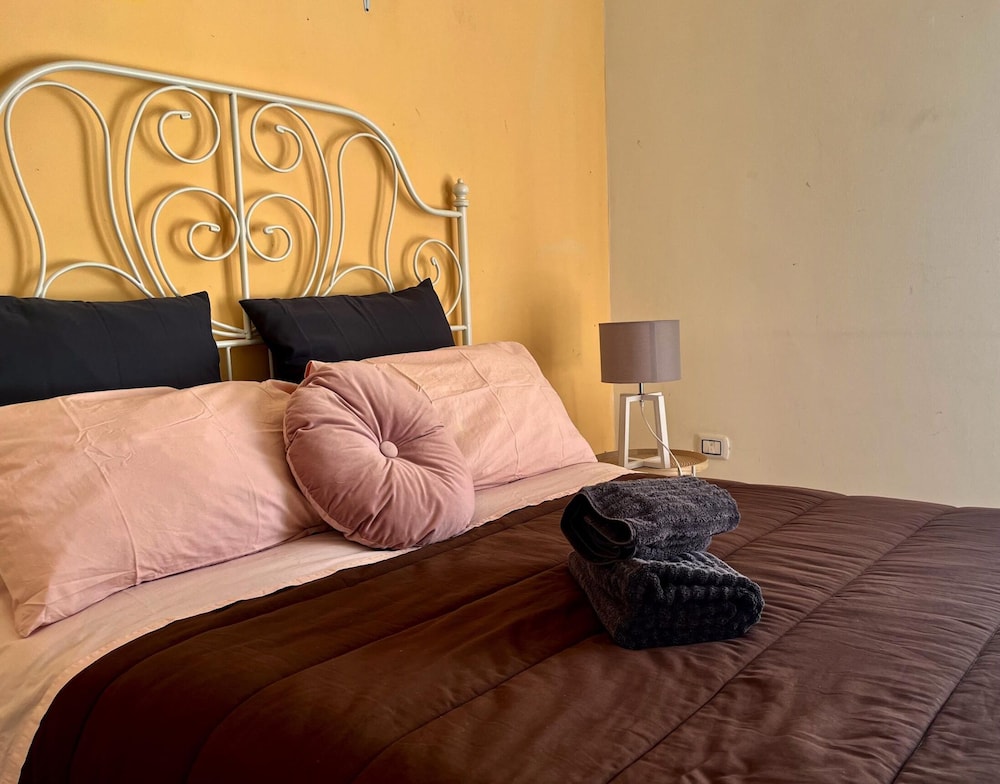 Basic Room, Balcony