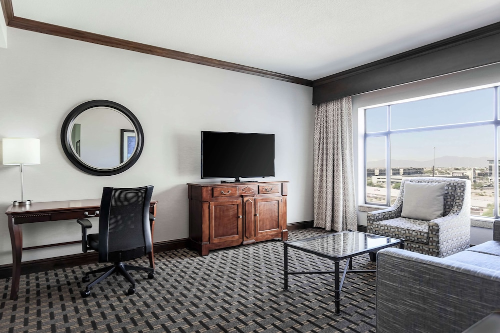 Junior Suite, 1 King Bed, Accessible - Photo 1