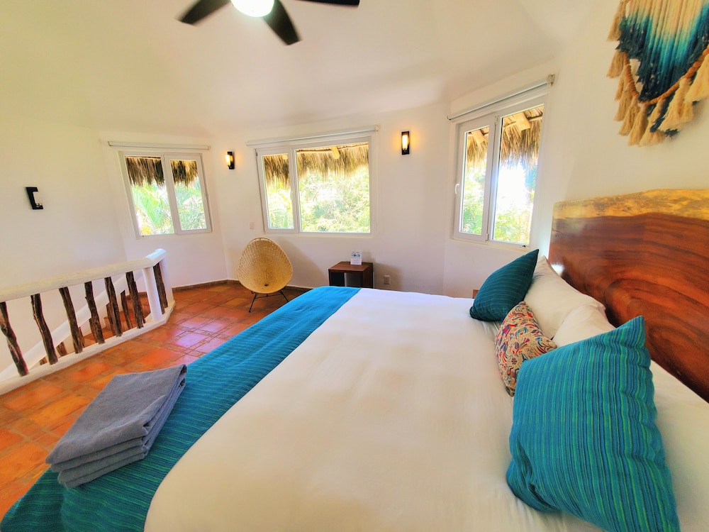 Family Room, Sea View, Tower photo 3