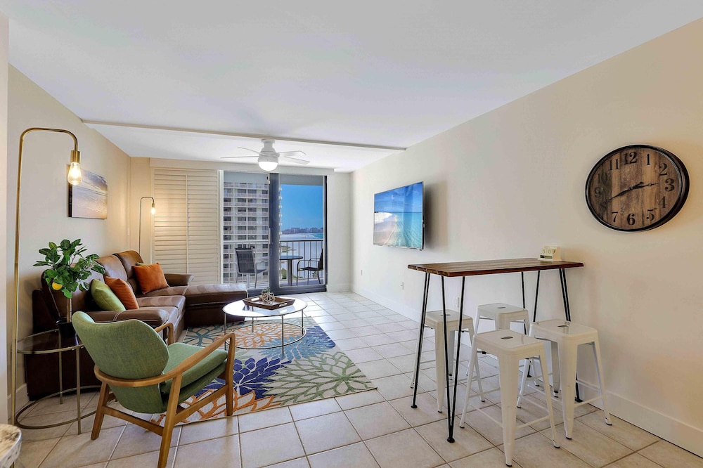 Condo, Multiple Beds (Alluring beachfront condo with pool a)