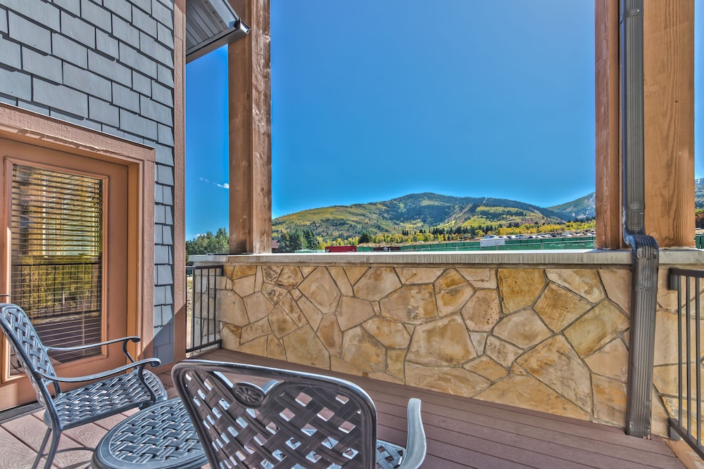 Superior Condo, Mountain View (223B) photo 3