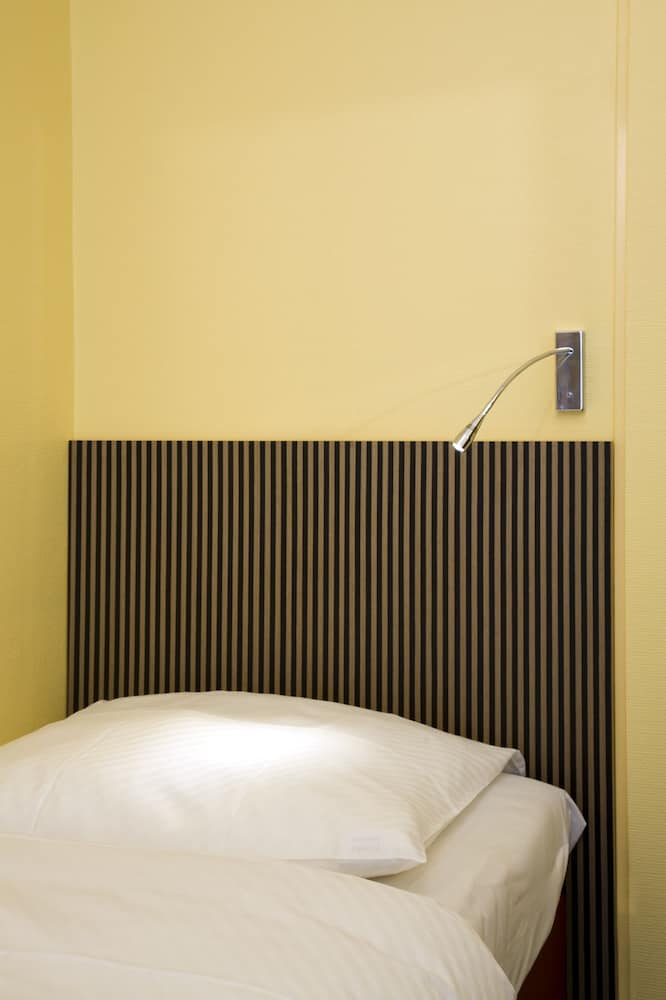 Standard Single Room, 1 Twin Bed, Non Smoking photo 2