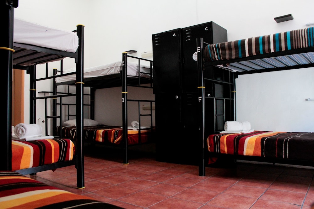Shared Dormitory, Women only (7 pax)