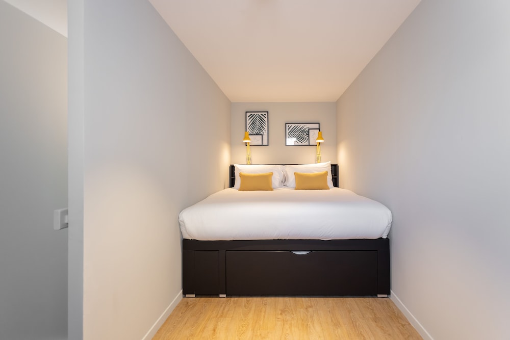 Studio Apartment Sleeps 4 - Photo 8
