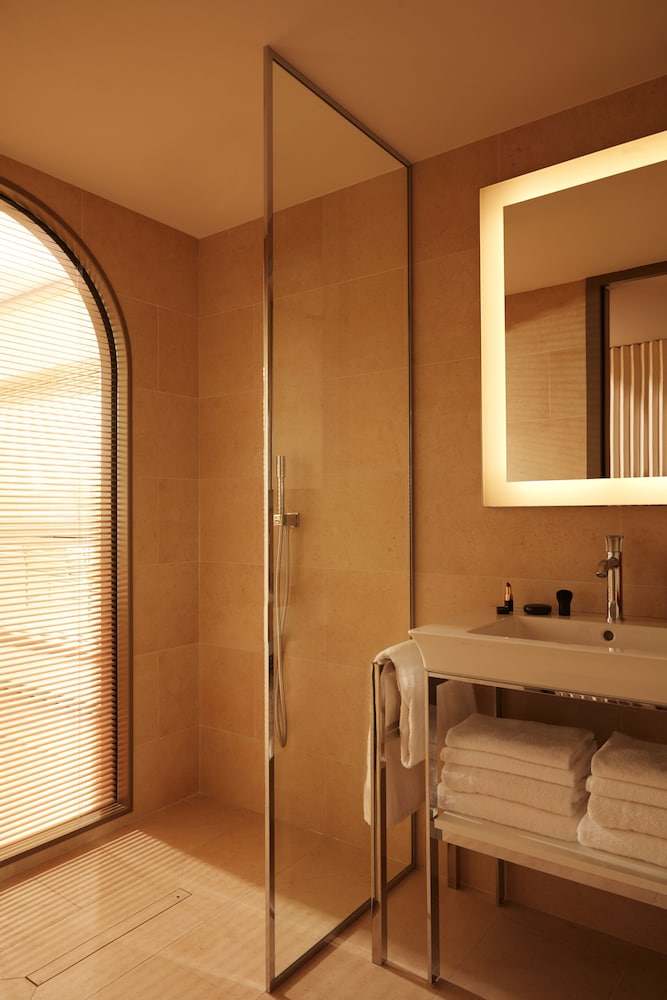 Deluxe Twin Room, 2 Twin Beds - Photo 2