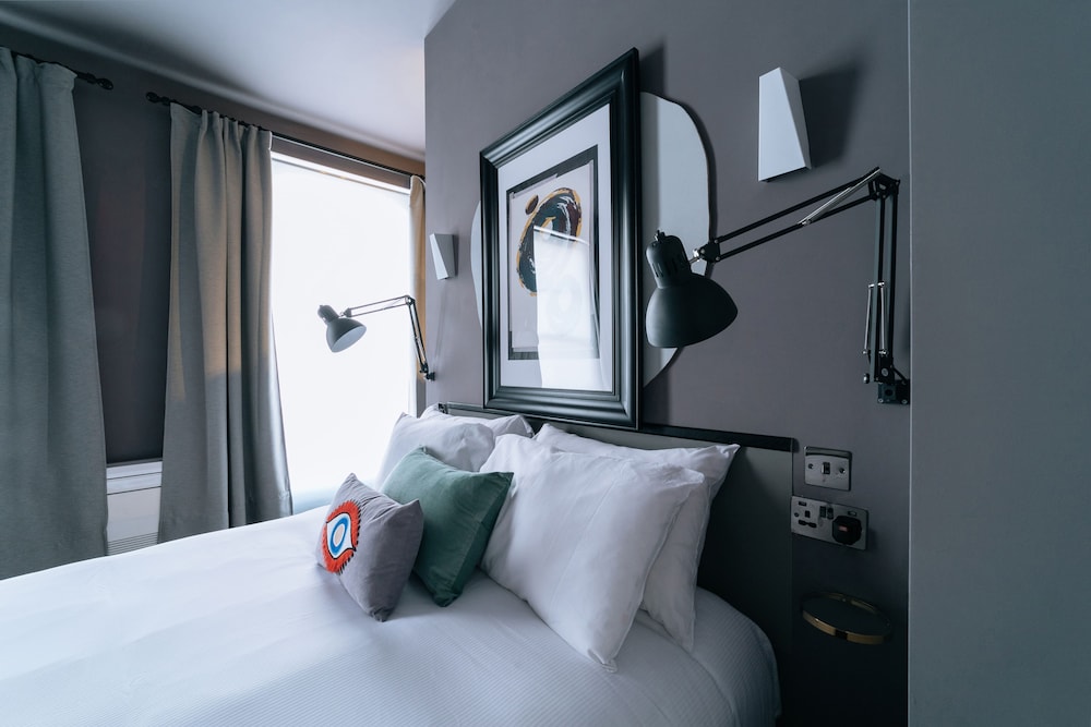 Deluxe Double Room photo 3