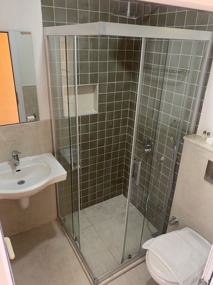 Double or Twin Room - Photo 2