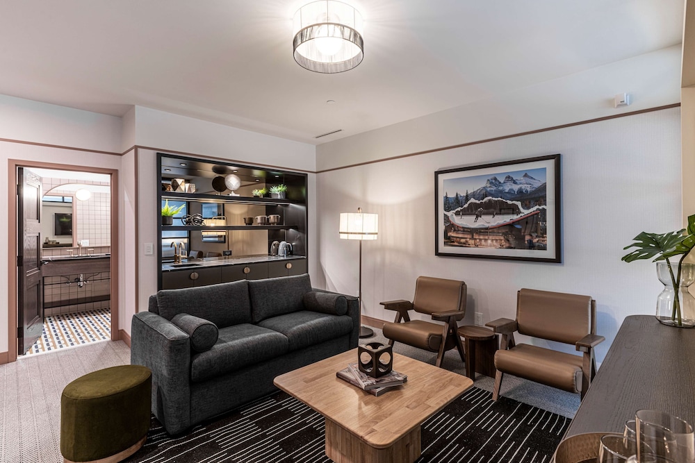 Suite, 1 King Bed with Sofa bed (Revel) - Photo 2