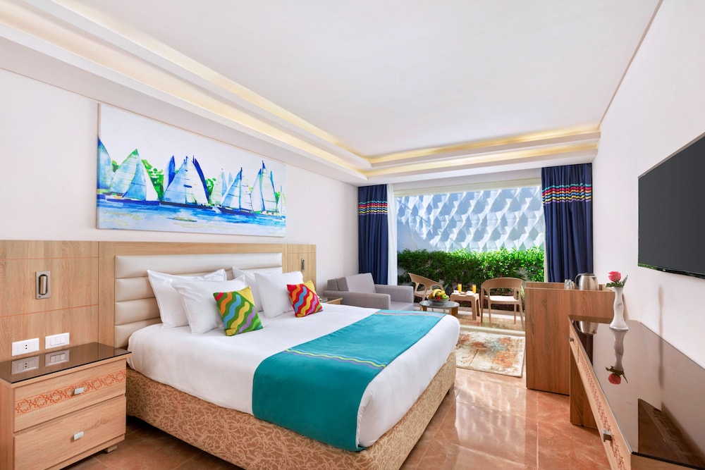 Deluxe Triple Room - Photo 2