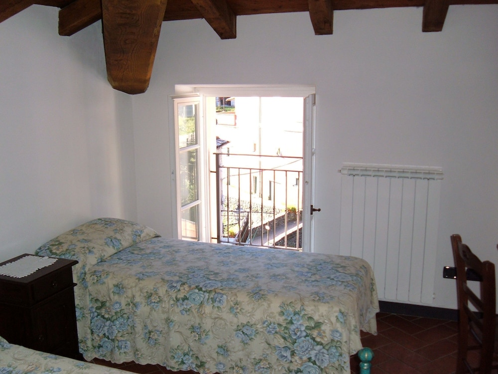 Family Quadruple Room - Photo 6