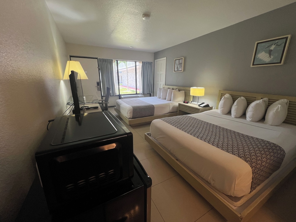 Deluxe Double Room, 2 Queen Beds - Photo 1