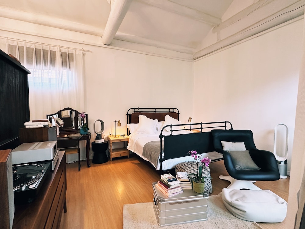 Elite Suite
