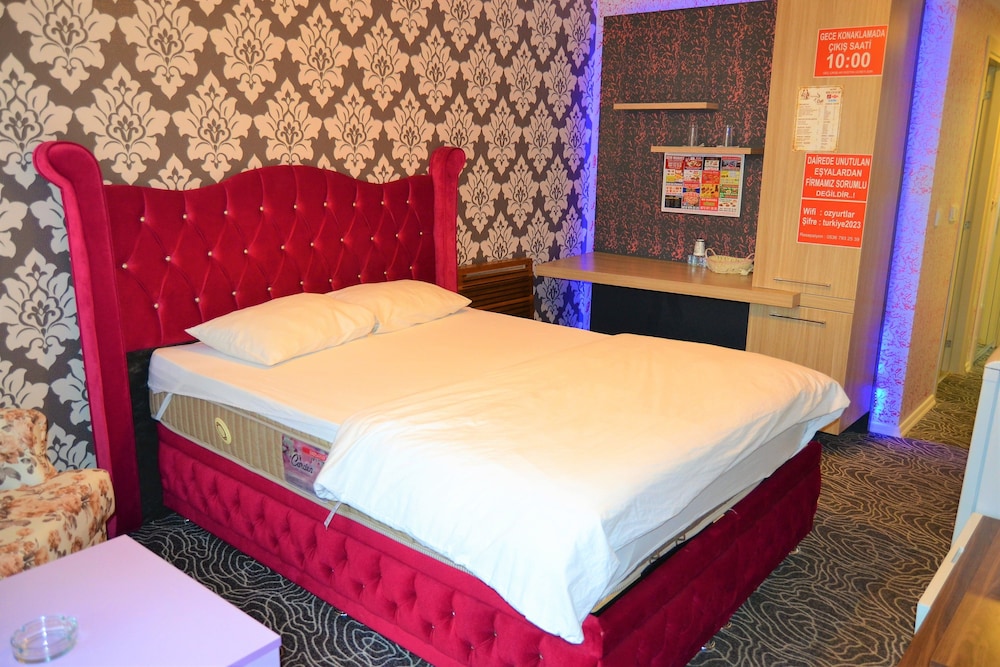 Studio Suite, 1 Queen Bed photo 2