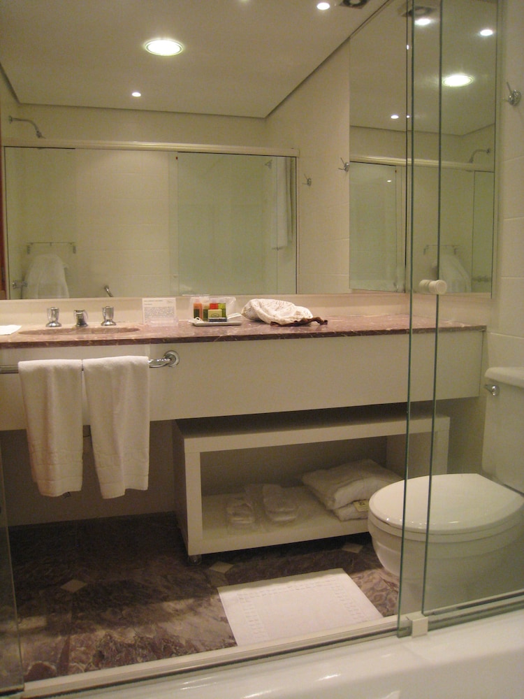 Luxury Room thumbnail 5