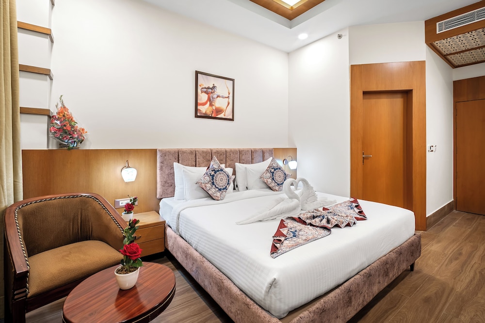 Deluxe Double Room, City View