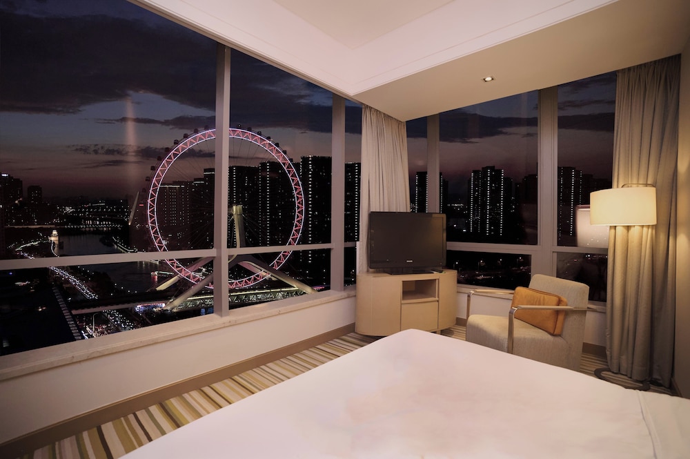 Suite, 1 Bedroom, Smoking, View (Tj Eye View)