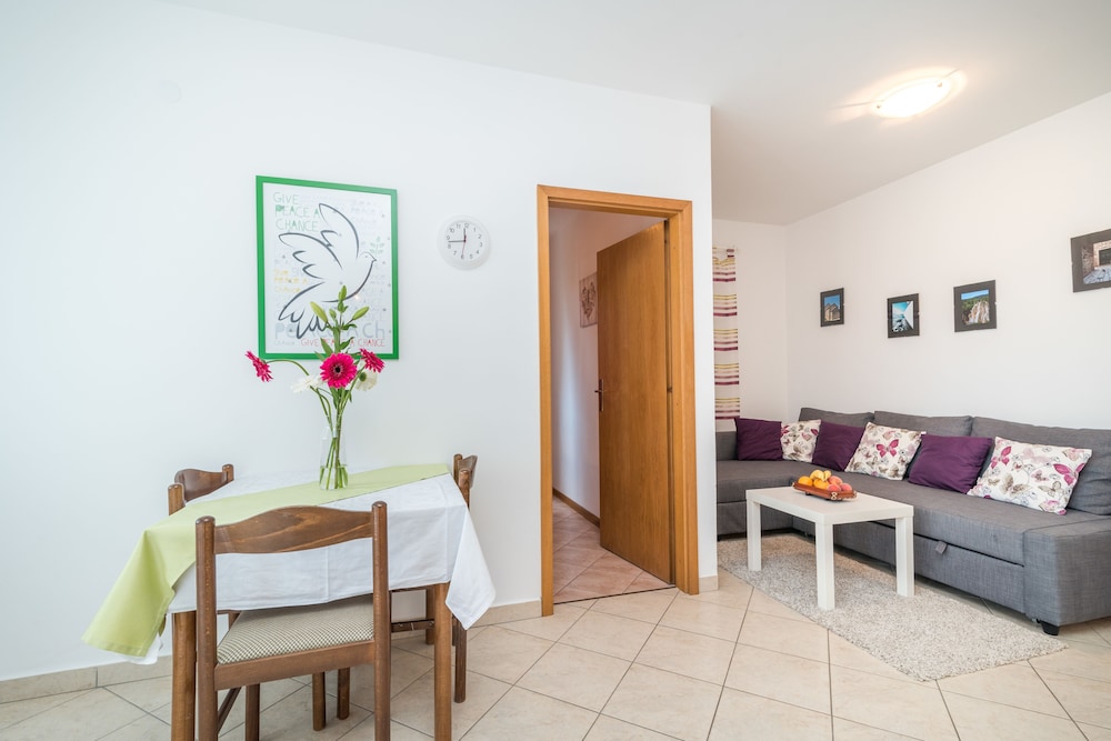Basic Single Room, 1 Bedroom, Balcony